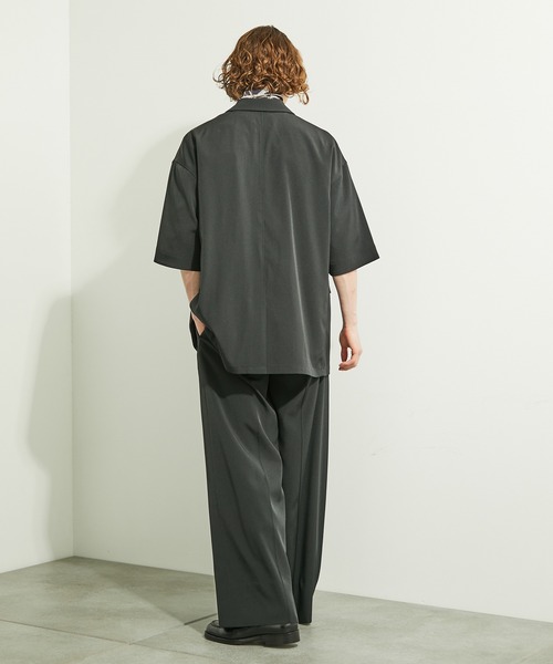 PUBLIC TOKYO(パブリックトウキョウ)の「ピンタックワイドフレアスラックス(スラックス・メンズ・ライトグレー/ライトブラウン/ブラック・1/2/3)」の15枚目の写真