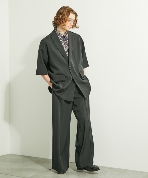 PUBLIC TOKYO(パブリックトウキョウ)の「ピンタックワイドフレアスラックス(スラックス・メンズ・ライトグレー/ライトブラウン/ブラック・1/2/3)」の18枚目の写真