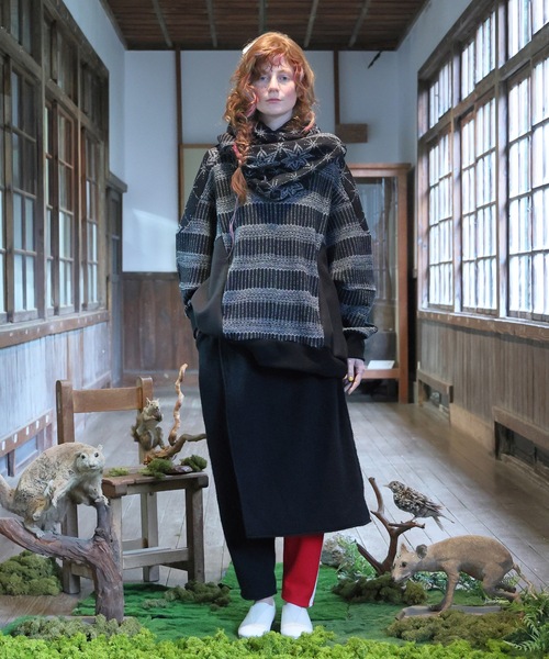 bedsidedrama(ベットサイドドラマ)の「2021秋冬 North Landic Snood(ネックウォーマー/スヌード・レディース・ライトグレー/ブラック・1)」の6枚目の写真