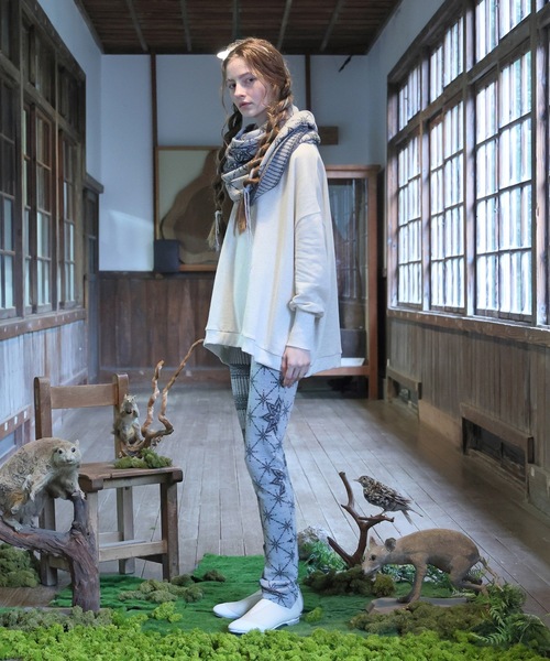 bedsidedrama(ベットサイドドラマ)の「2021秋冬 North Landic Snood(ネックウォーマー/スヌード・レディース・ライトグレー/ブラック・1)」の8枚目の写真