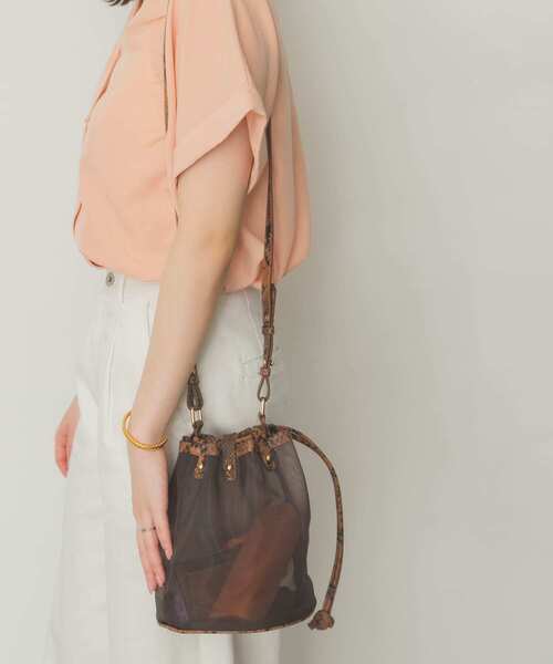 RODE SKO（ロデスコ）の「MARILU チュールバケツバッグ（ショルダーバッグ・レディース・アイボリー/ブラック/ブラウン・ONE）」の6枚目の写真