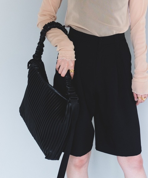 chuclla(チュクラ)の「【chuclla】Pleats shoulder 2way bag cha201(ショルダーバッグ・レディース・ブラック・FREE)」の13枚目の写真