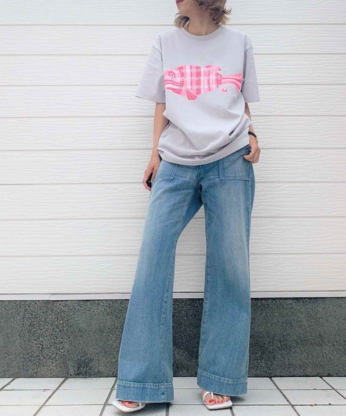 Q（キュー）の「fish Tシャツ（Tシャツ/カットソー・レディース・ホワイト/ライトグレー・MEDIUM）」の8枚目の写真