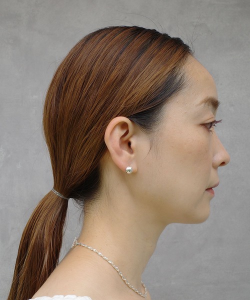 SIGNAL（シグナル）の「【SIGNAL/シグナル】silver925 ハーフボールピアス / シルバー925（ピアス（両耳用）・レディース・シルバー・FREE）」の3枚目の写真