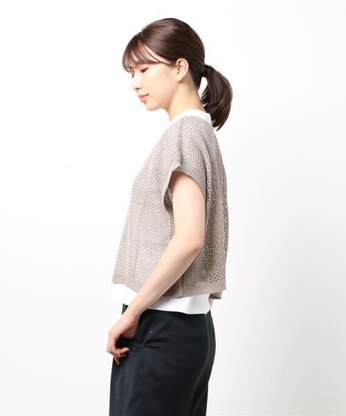 Samansa Mos2 blue（サマンサモスモスブルー）の「透かし編みニットベスト（ベスト・レディース・グレー/オフホワイト/チャコール・ﾌﾘ-）」の5枚目の写真