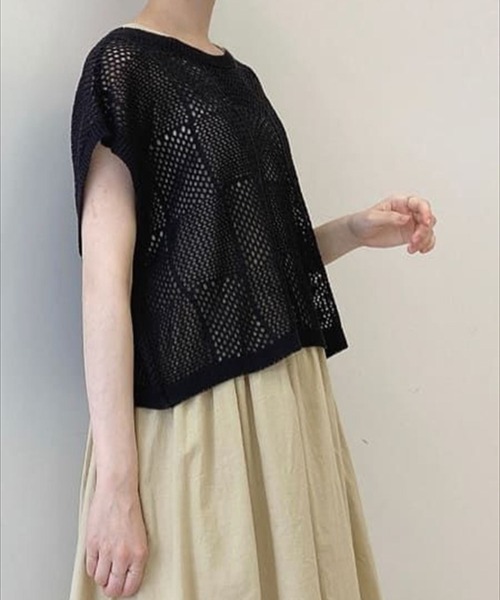 Samansa Mos2 blue（サマンサモスモスブルー）の「透かし編みニットベスト（ベスト・レディース・グレー/オフホワイト/チャコール・ﾌﾘ-）」の3枚目の写真