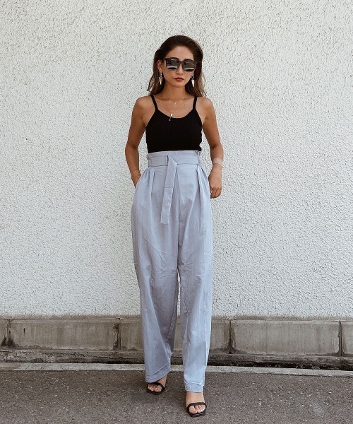 esutoreja(エストレジャ)の「シンプルリブキャミソール(キャミソール・レディース・ホワイト/ブラック/ベージュ・FREE)」の11枚目の写真