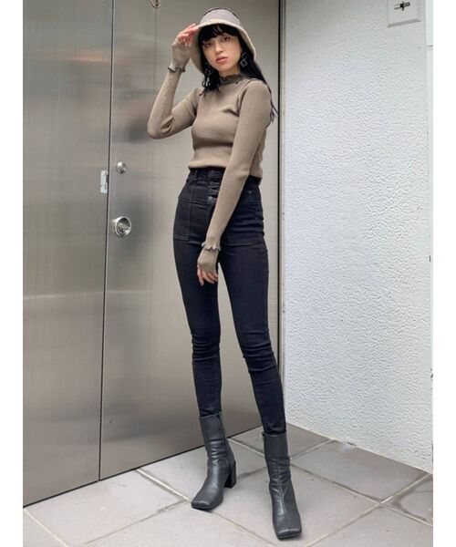 EMODA（エモダ）の「アウトポケットハイウエストパギンス（デニムパンツ・レディース・ブラック/グレー・SMALL/MEDIUM/X-SMALL）」の11枚目の写真