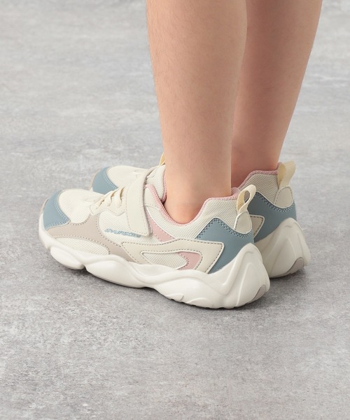 GLOBAL WORK(グローバルワーク)の「キッズ/瞬足配色スニーカー/950372(その他シューズ・キッズ・ライトピンク/パープル系その他/オレンジ/ライトパープル/スカイブルー/パープル系その他2/イエロー系その他5/ピンク系その他3/ブラック・21cm/18cm/22cm/19cm/20cm/17cm)」の15枚目の写真
