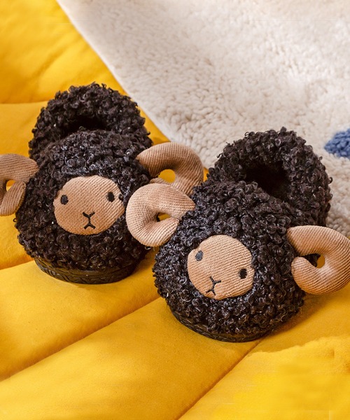 aimoha（アイモハ）の「【aimoha-KIDS-】ボアルームシューズ（ルームシューズ/スリッパ・キッズ・ブラック/ピンク/ベージュ/グレー・15 /21/14/17/20/18/16/19）」の2枚目の写真