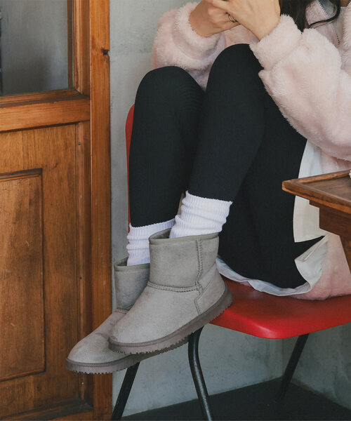 KOBE LETTUCE（コウベレタス）の「ショート丈ムートンブーツ（ブーツ・レディース・ブラック/チャコールグレー/ダークブラウン/グレー系/ブラック系/ブラック系その他3/キャメル/ブラック系1/ブラック系2/チャコール/ブラウン系・M/LL/L/S）」の7枚目の写真
