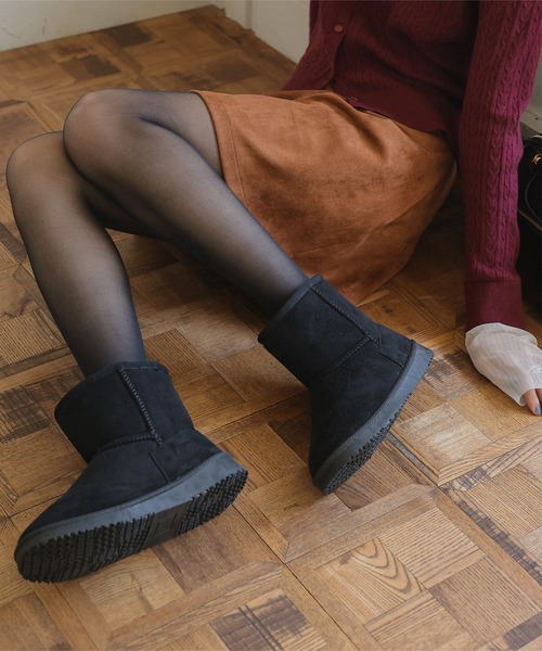 KOBE LETTUCE（コウベレタス）の「ショート丈ムートンブーツ（ブーツ・レディース・ブラック/チャコールグレー/ダークブラウン/グレー系/ブラック系/ブラック系その他3/キャメル/ブラック系1/ブラック系2/チャコール/ブラウン系・M/LL/L/S）」の21枚目の写真