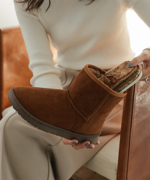 KOBE LETTUCE（コウベレタス）の「ショート丈ムートンブーツ（ブーツ・レディース・ブラック/チャコールグレー/ダークブラウン/グレー系/ブラック系/ブラック系その他3/キャメル/ブラック系1/ブラック系2/チャコール/ブラウン系・M/LL/L/S）」の20枚目の写真