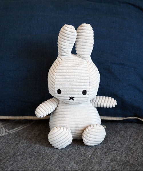 Miffy（ ミッフィー）の「BON TON TOYS 23cm Miffy コーデュロイ（おもちゃ・レディース・ホワイト/ホワイト系その他/ライトピンク/ダークグレー/クリーム/オレンジ系その他/ピンク系その他/ベージュ/ブルー系その他/オリーブ/グレー系その他/ミント/ラベンダー/ブラウン系その他/ローズ系/ブルー系その他2/ダークパープル/レッド・FREE）」の5枚目の写真