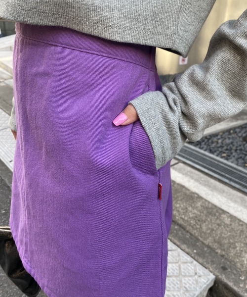 WHO'S WHO gallery（フーズフーギャラリー）の「PTNツイルミニスカート（スカート・レディース・ブラック/パープル・FREE）」の4枚目の写真