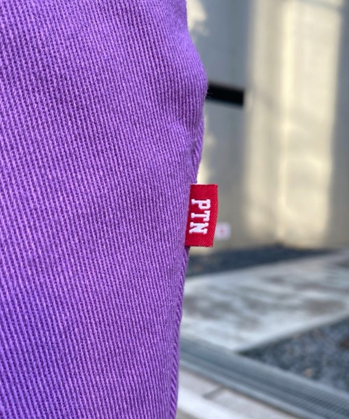 WHO'S WHO gallery（フーズフーギャラリー）の「PTNツイルミニスカート（スカート・レディース・ブラック/パープル・FREE）」の5枚目の写真