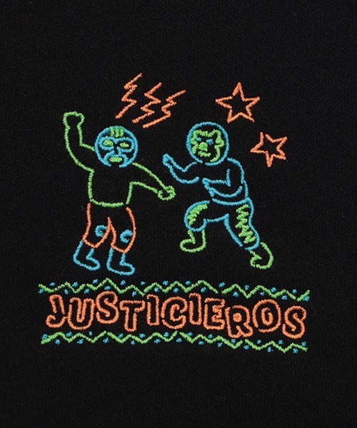 チチカカ（チチカカ）の「パイル起毛ルチャ刺繍プルパーカー（パーカー・レディース・ブラック/パープル/グリーン・FREE）」の18枚目の写真