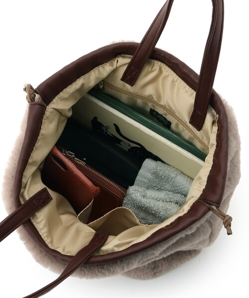 DRESKIP（ドレスキップ）の「◆【Lee別注】フェイクファー巾着トート（トートバッグ・レディース・アイボリー/ダークグレー/ブラウン系その他/グリーン系その他5・00）」の8枚目の写真