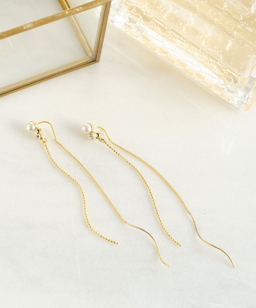 Phoebe（フィービィー）の「センシュアルパールロングアメリカンフックピアス（ピアス（両耳用）・レディース・イエローゴールド・FREE）」の5枚目の写真