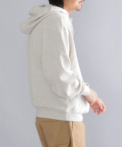 Russell Athletic(ラッセルアスレティック)の「【WEB限定/SHIPS別注】RUSSELL ATHLETIC: ビッグシルエット スクール ロゴ プリント パーカー (トレーナー)(パーカー・メンズ・ライトグレー/ライトブルー/オフホワイト・SMALL/MEDIUM/LARGE/X-LARGE)」の21枚目の写真