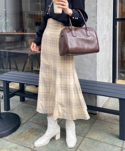 one after another NICE CLAUP(ワンアフターアナザーナイスクラップ)の「【M,Lサイズ展開あり】上品に揺れる。バックレースアップマーメイドスカート(スカート・レディース・その他1/ブラウン・MEDIUM/LARGE)」の12枚目の写真