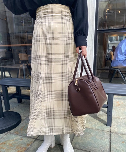 one after another NICE CLAUP(ワンアフターアナザーナイスクラップ)の「【M,Lサイズ展開あり】上品に揺れる。バックレースアップマーメイドスカート(スカート・レディース・その他1/ブラウン・MEDIUM/LARGE)」の15枚目の写真