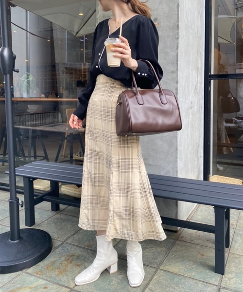 one after another NICE CLAUP(ワンアフターアナザーナイスクラップ)の「【M,Lサイズ展開あり】上品に揺れる。バックレースアップマーメイドスカート(スカート・レディース・その他1/ブラウン・MEDIUM/LARGE)」の18枚目の写真
