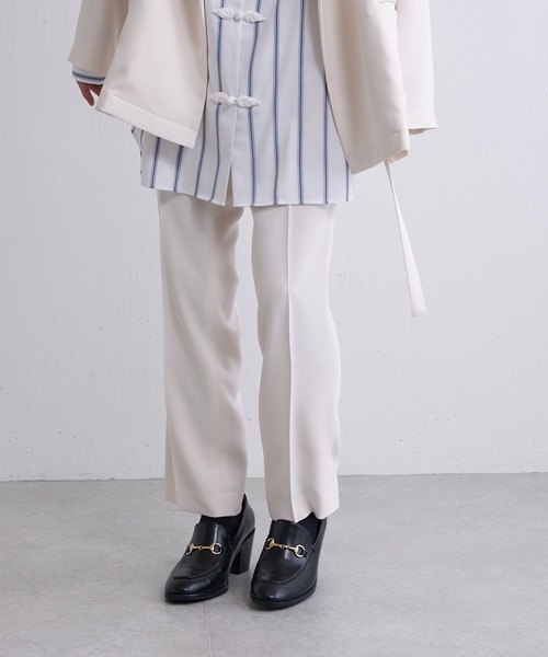 Lui's(ルイス)の「センタープレステーパードパンツ(スラックス・メンズ・ブラック/オフホワイト/グリーン/キャメル・SMALL/MEDIUM)」の2枚目の写真