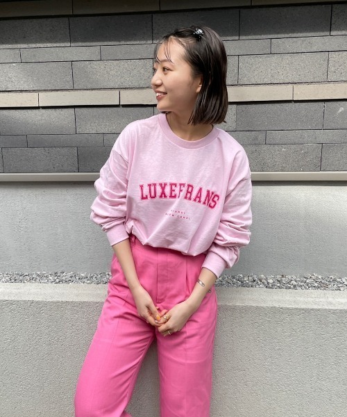 ECRIRE（エクリール）の「【komiコラボ】GILDANロゴプリントロンT（Tシャツ/カットソー・レディース・オフホワイト/ピンク/ブルー・フリー）」の3枚目の写真