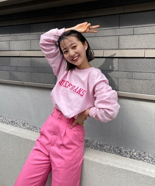 ECRIRE（エクリール）の「【komiコラボ】GILDANロゴプリントロンT（Tシャツ/カットソー・レディース・オフホワイト/ピンク/ブルー・フリー）」の9枚目の写真