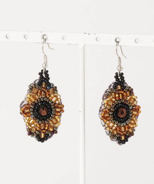 TIME WILL TELL WORKS（タイムウィルテルワークス）の「CRYSTAL CANASTASIA EARRING（ピアス（両耳用）・レディース・レッド系その他/ターコイズブルー/グリーン/ブラック/ブルー/ゴールド・ONE SIZE）」の6枚目の写真