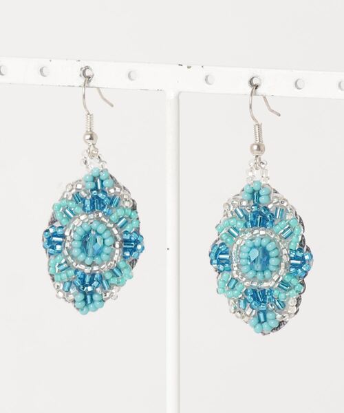 TIME WILL TELL WORKS（タイムウィルテルワークス）の「CRYSTAL CANASTASIA EARRING（ピアス（両耳用）・レディース・レッド系その他/ターコイズブルー/グリーン/ブラック/ブルー/ゴールド・ONE SIZE）」の5枚目の写真