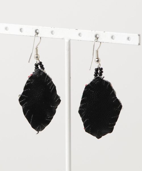 TIME WILL TELL WORKS（タイムウィルテルワークス）の「CRYSTAL CANASTASIA EARRING（ピアス（両耳用）・レディース・レッド系その他/ターコイズブルー/グリーン/ブラック/ブルー/ゴールド・ONE SIZE）」の7枚目の写真