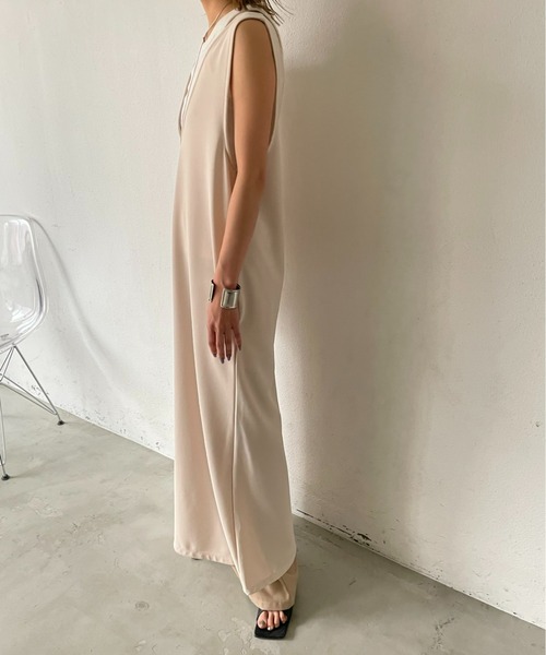 AIC.（エーアイシー）の「【再入荷】2WAYジップデザインVネックロングワンピース（ワンピース・レディース・ブラック/アイボリー・FREE）」の17枚目の写真