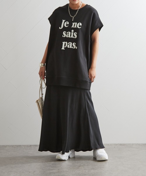 OUVRAGE CLASSE(ウヴラージュクラス)の「カットオフ裏毛プルオーバー(Tシャツ/カットソー・レディース・グレイッシュベージュ/ブラック/ホワイト・FREE)」の11枚目の写真