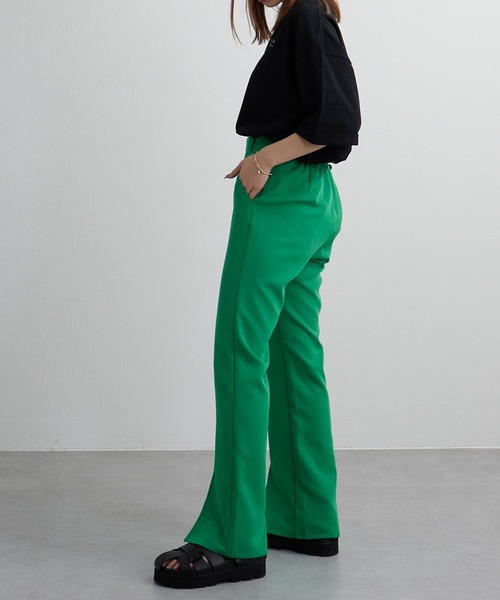 COLONY 2139（コロニートゥーワンスリーナイン）の「ストレッチイージーケアーパンツ / フレアパンツ（スラックス・レディース・ブラック/グレイッシュベージュ/グリーン・SMALL/MEDIUM/LARGE）」の12枚目の写真