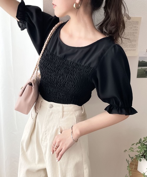 mily bilet（ミウィビレット）の「【mily bilet】今っぽく着映え。2wayシャーリングフリルブラウス（シャツ/ブラウス・レディース・ホワイト/ブラック/ブルー・SMALL/MEDIUM/LARGE）」の18枚目の写真