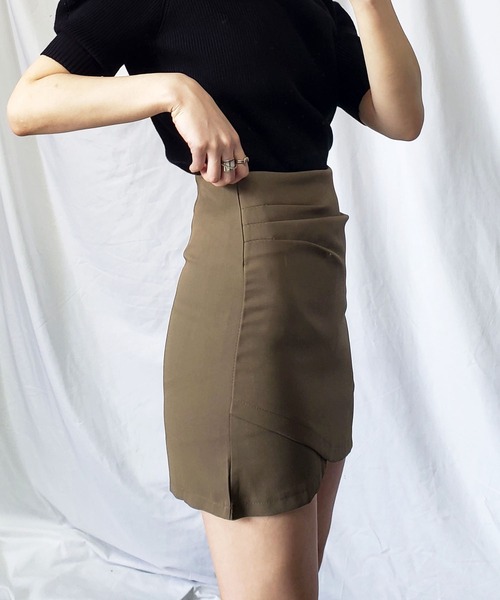 me+em select(ミームセレクト)の「【 選べる3サイズ/6色展開 】タックデザインレイヤードミニスカート【インナーパンツ付き】(スカート・レディース・ピンク/ライトブルー/アイボリー/ブラック/ブラウン/ダークベージュ・SMALL/MEDIUM/LARGE)」の9枚目の写真