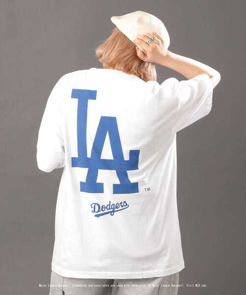 AVIREX(アヴィレックス)の「【MLB×AVIREX】ドジャース Tシャツ/Dodgers T-SHIRT(Tシャツ/カットソー・メンズ・ホワイト/ブルー・SMALL/MEDIUM/LARGE/X-LARGE/XX-LARGE)」の5枚目の写真