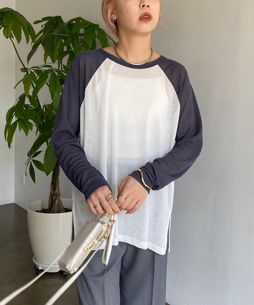 CAPRICIEUX LE'MAGE(カプリシューレマージュ)の「ラグランシアーTシャツ(Tシャツ/カットソー・レディース・オフホワイト/ベージュ・FREE)」の2枚目の写真