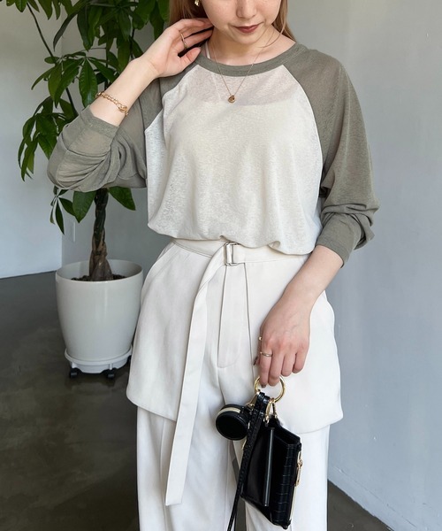 CAPRICIEUX LE'MAGE(カプリシューレマージュ)の「ラグランシアーTシャツ(Tシャツ/カットソー・レディース・オフホワイト/ベージュ・FREE)」の4枚目の写真