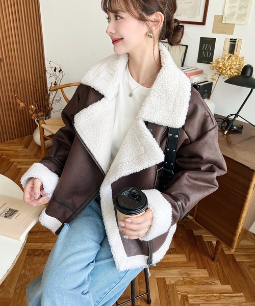【美品】CUSTOM CULTURE 裏総ボア フェイクレザームートンコート moment+ ムートンコート ボアコート フェイクレザー×フェイク