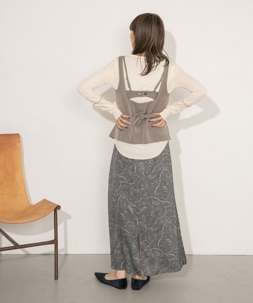 KBF（ケイビーエフ）の「レイヤードベスト（ベスト・レディース・チャコールグレー/モカ・ONE）」の14枚目の写真