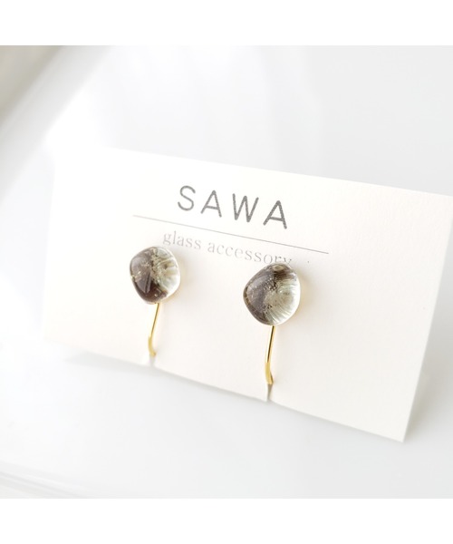 tone(トーン)の「【sawa】一粒イヤリング(MA)(イヤリング・レディース・スカイブルー/グレー/ターコイズブルー/ライム/ブルー/その他/ラベンダー/ブラウン/パープル系その他/グリーン系その他/クリア/グリーン/シャンパン/ブルー系その他/ブルー系その他2・FREE)」の2枚目の写真