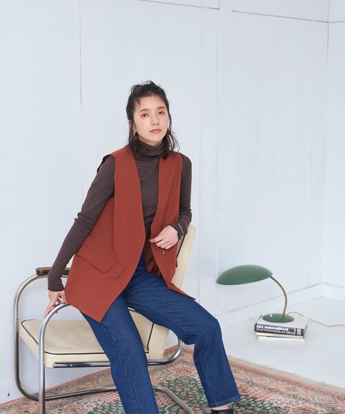 THE SHOP TK (ザ ショップ ティーケー )の「◆ステッチレスミドル丈ジレ(ベスト・レディース・チャコールグレー/ライトベージュ/レンガ・12)」の4枚目の写真