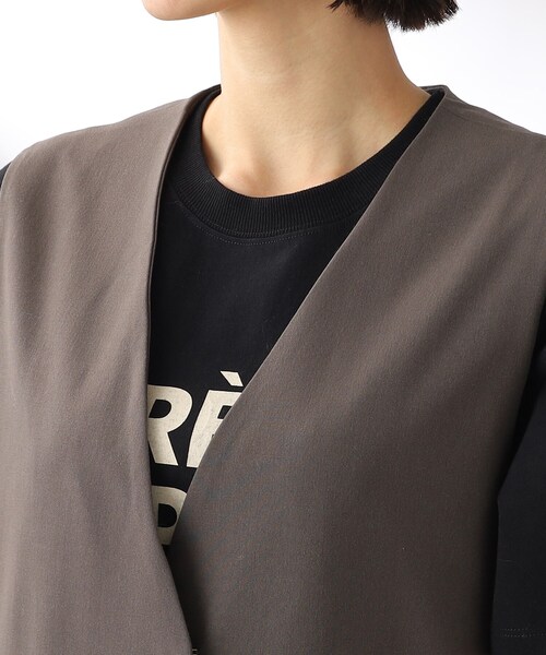 THE SHOP TK (ザ ショップ ティーケー )の「◆ステッチレスミドル丈ジレ(ベスト・レディース・チャコールグレー/ライトベージュ/レンガ・12)」の21枚目の写真