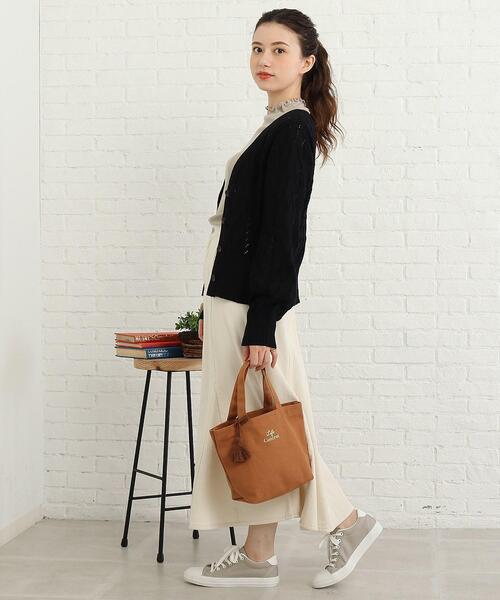 Cutie Blonde(キューティーブロンド)の「◆かぎあみニットカーディガン(カーディガン/ボレロ・レディース・ブラック/アイボリー/ダークオレンジ・02/03)」の7枚目の写真