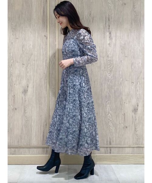 MERCURYDUO（マーキュリーデュオ）の「ギャザースリーブパイピングフラワーワンピース（ワンピース・レディース・ブラック/グレー/アイボリー・MEDIUM/SMALL）」の19枚目の写真