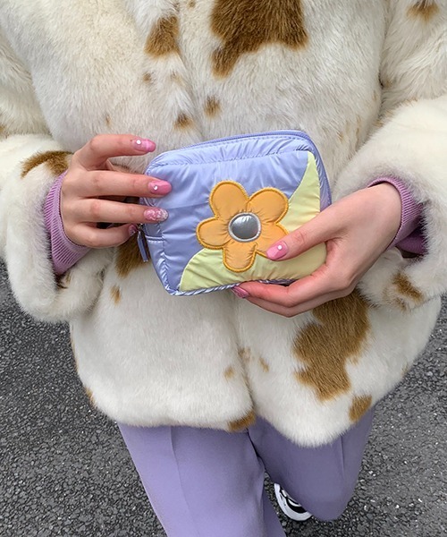 Casselini（キャセリーニ）の「Casselini(キャセリーニ)ぷくぷくポーチ（ポーチ・レディース・ピンク/シルバー/ブルー/ラベンダー・FREE）」の3枚目の写真