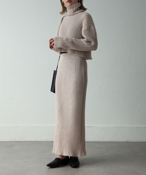 Chillfar（チルファー）の「バッグスリットハイネックショートニット（ニット/セーター・レディース・ベージュ系/オリーブ/ブラック/パープル系・FREE）」の9枚目の写真